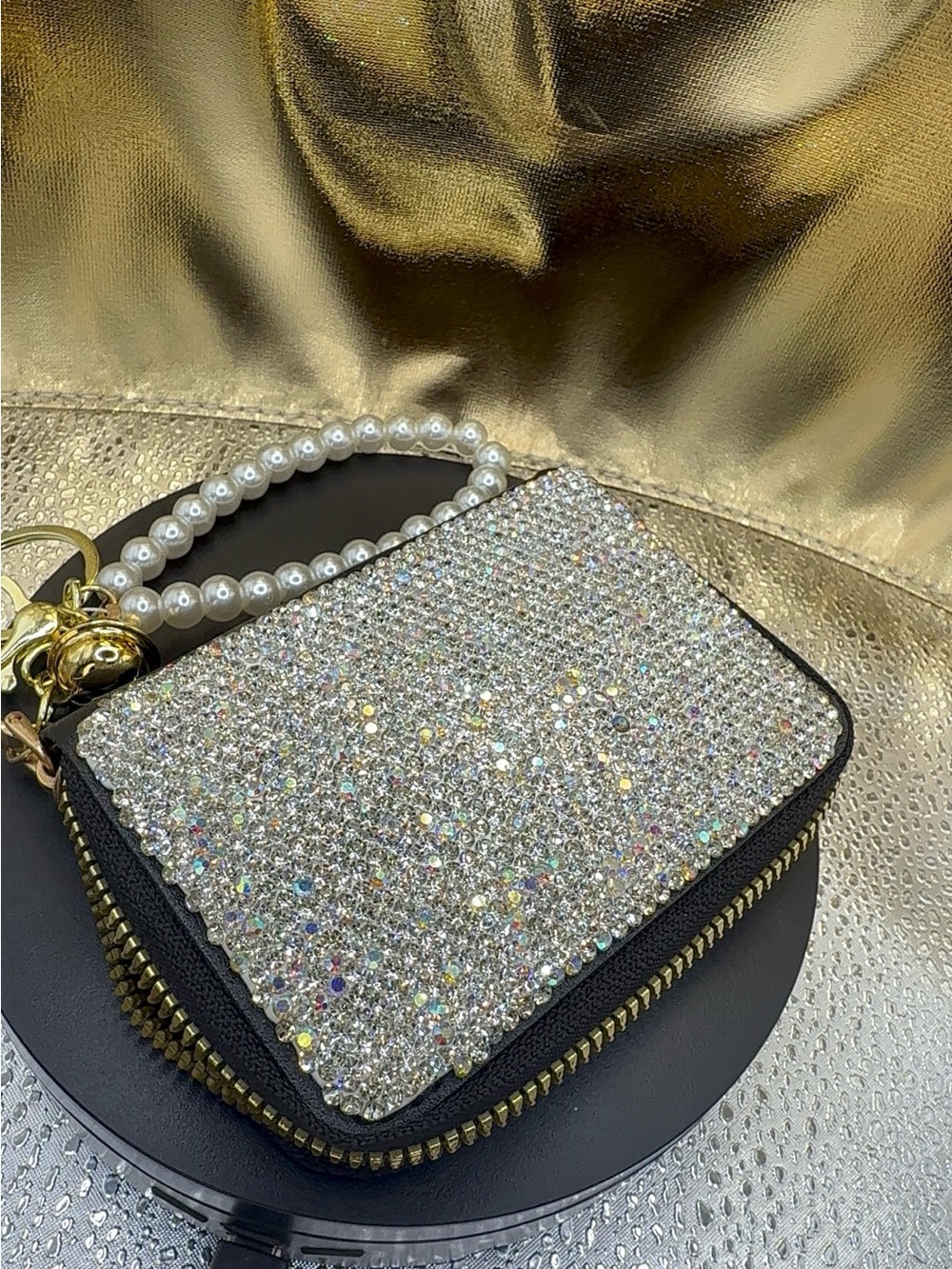 Crystal-Embellished Womenโs Wristlet card holder - Silver